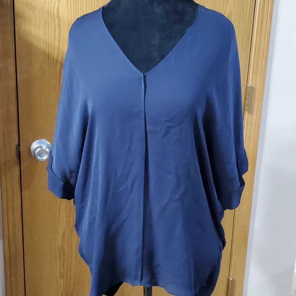 Vince silk navy blue drop shoulders blouse short sleeve